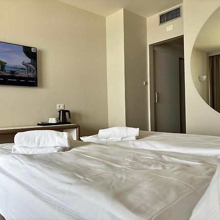 Hotel Aquila D'Oro Desenzano Desenzano del Garda Eksteriør bilde