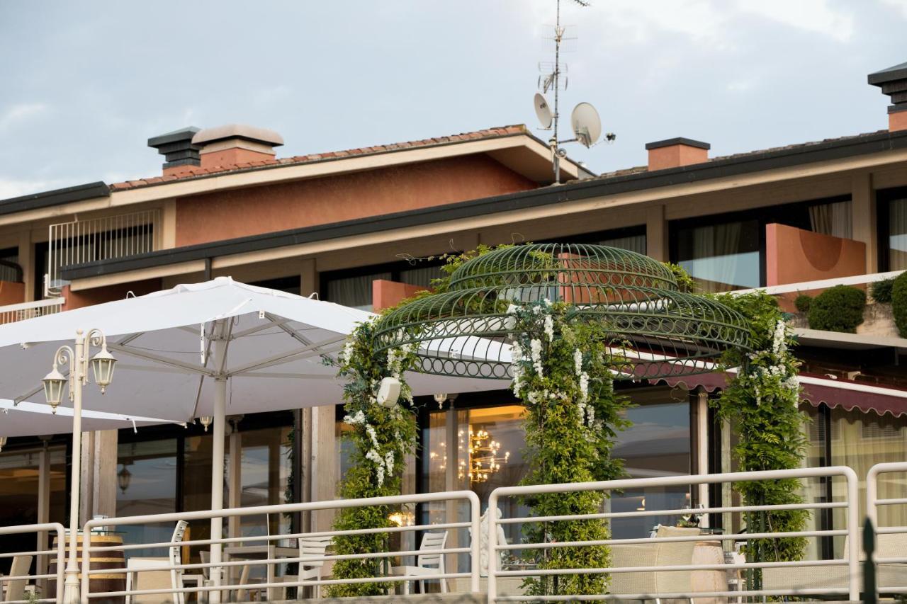 Hotel Aquila D'Oro Desenzano Desenzano del Garda Eksteriør bilde