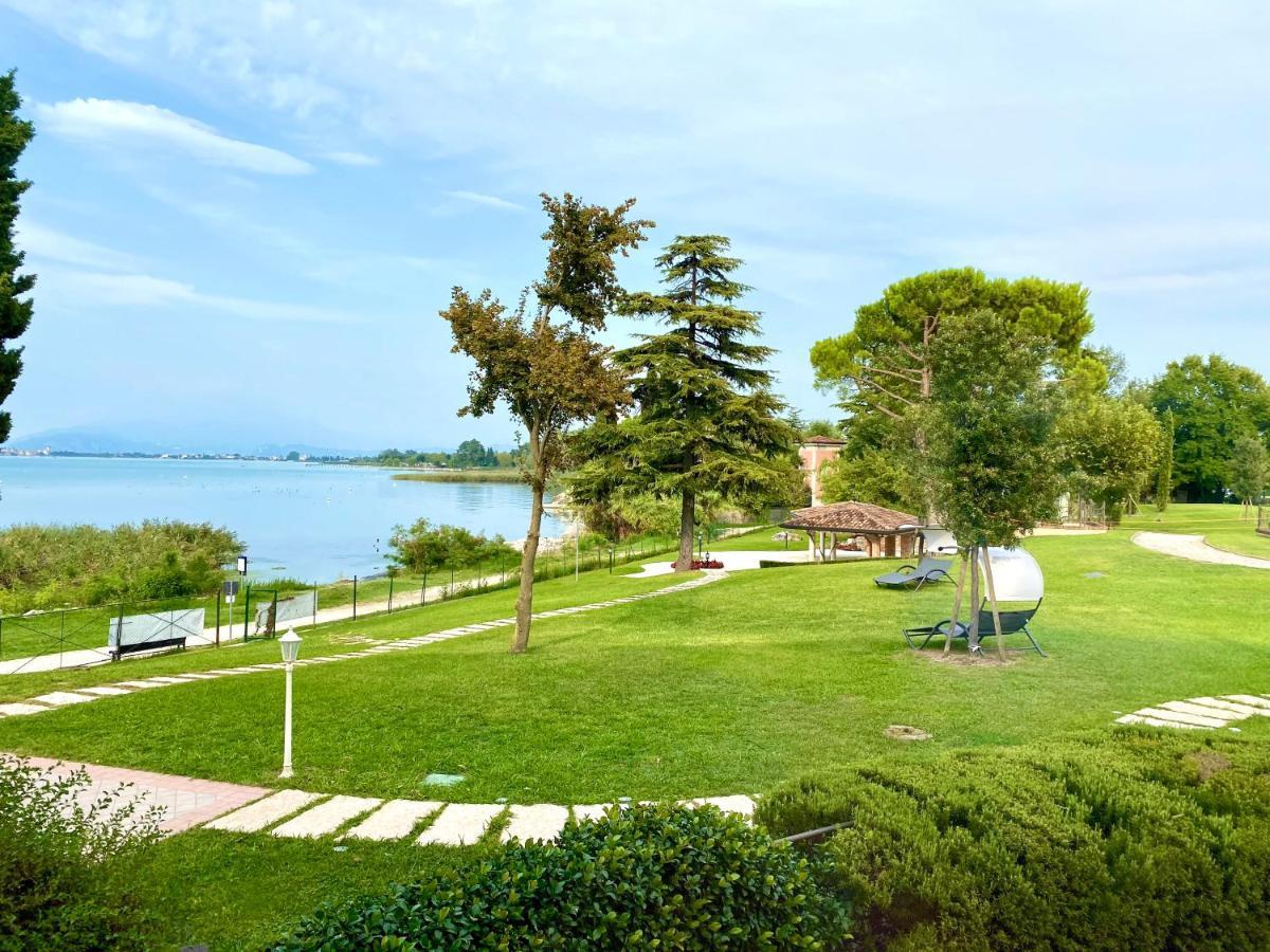 Hotel Aquila D'Oro Desenzano Desenzano del Garda Eksteriør bilde