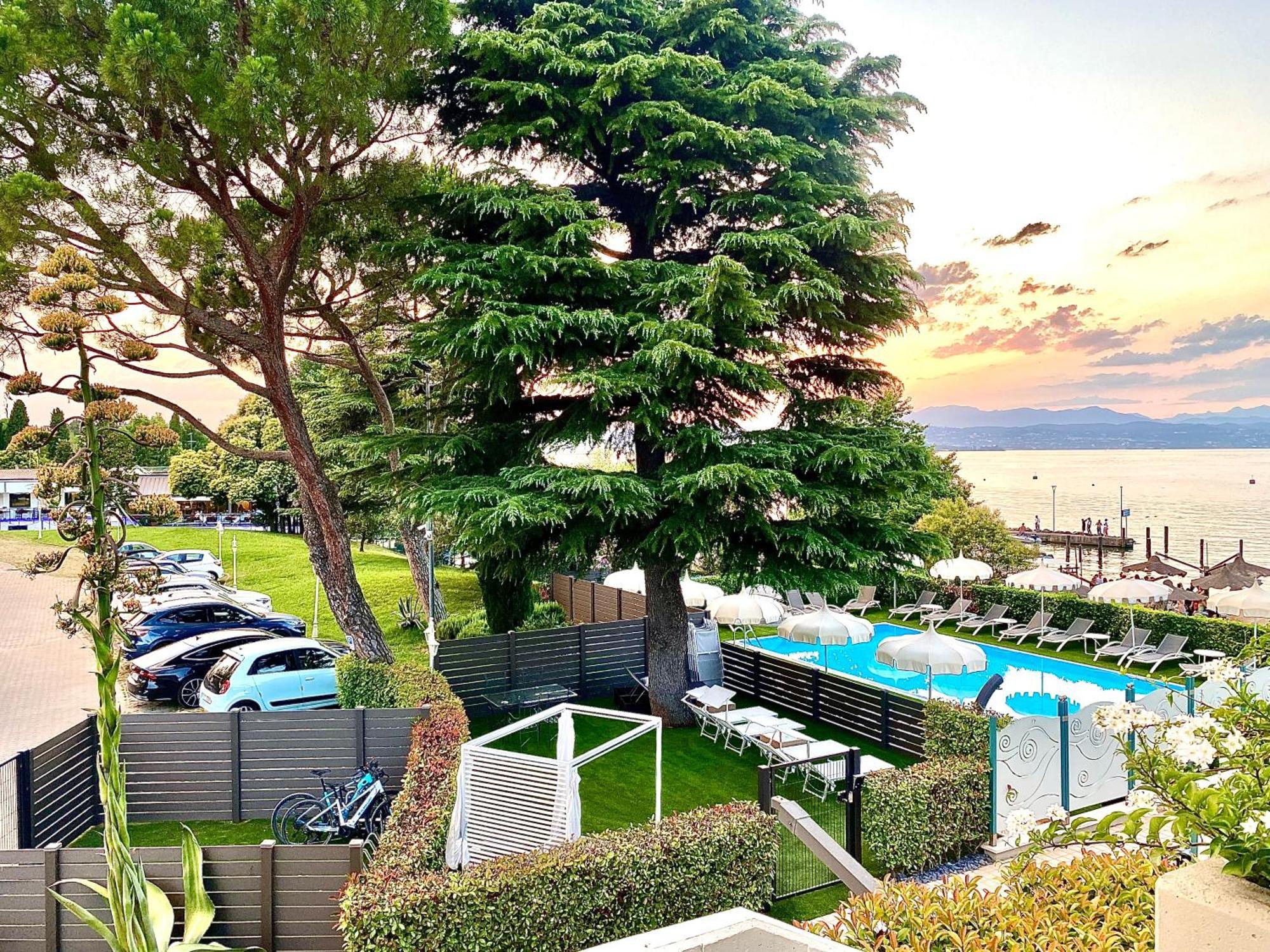 Hotel Aquila D'Oro Desenzano Desenzano del Garda Eksteriør bilde