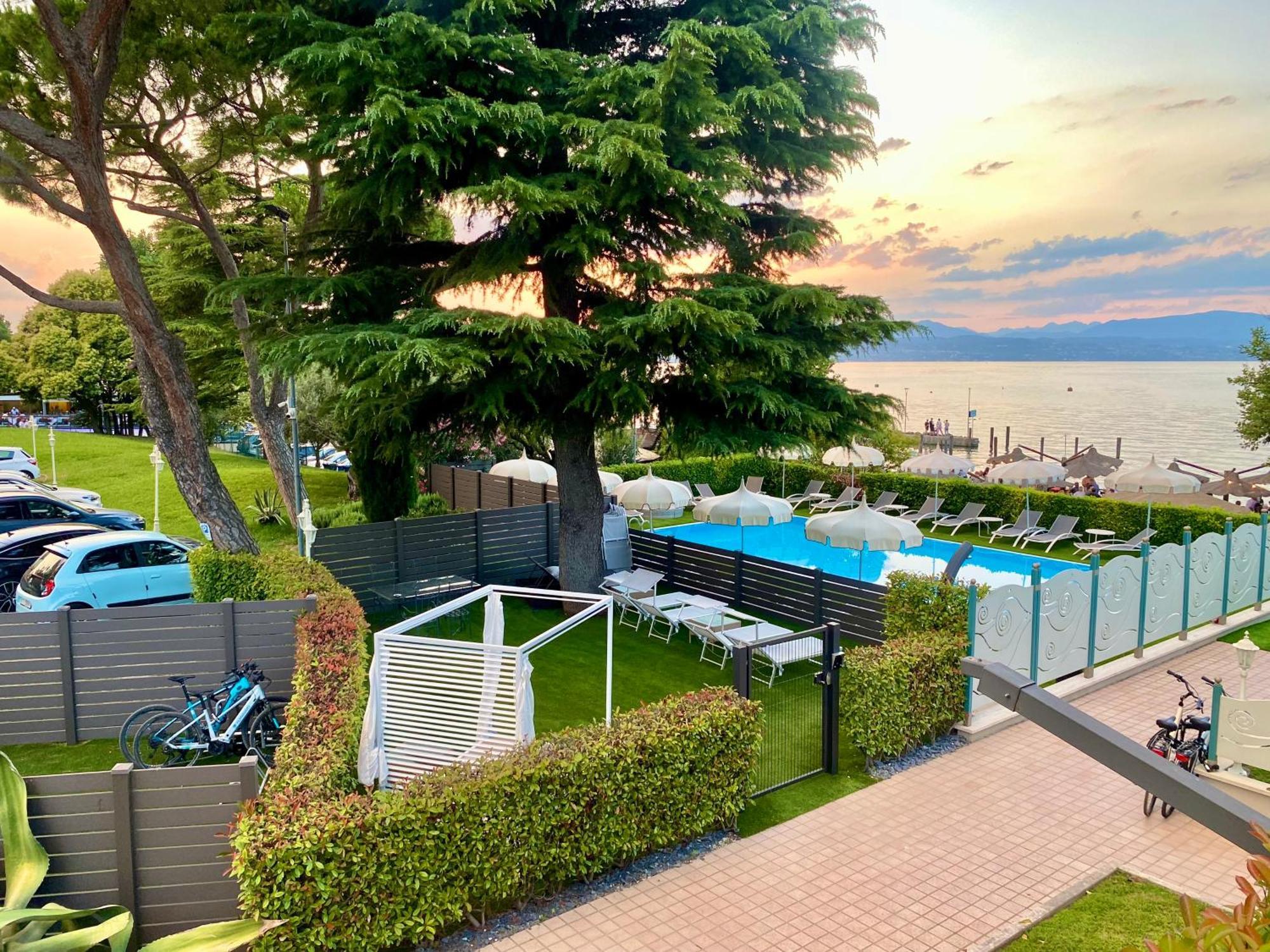 Hotel Aquila D'Oro Desenzano Desenzano del Garda Eksteriør bilde