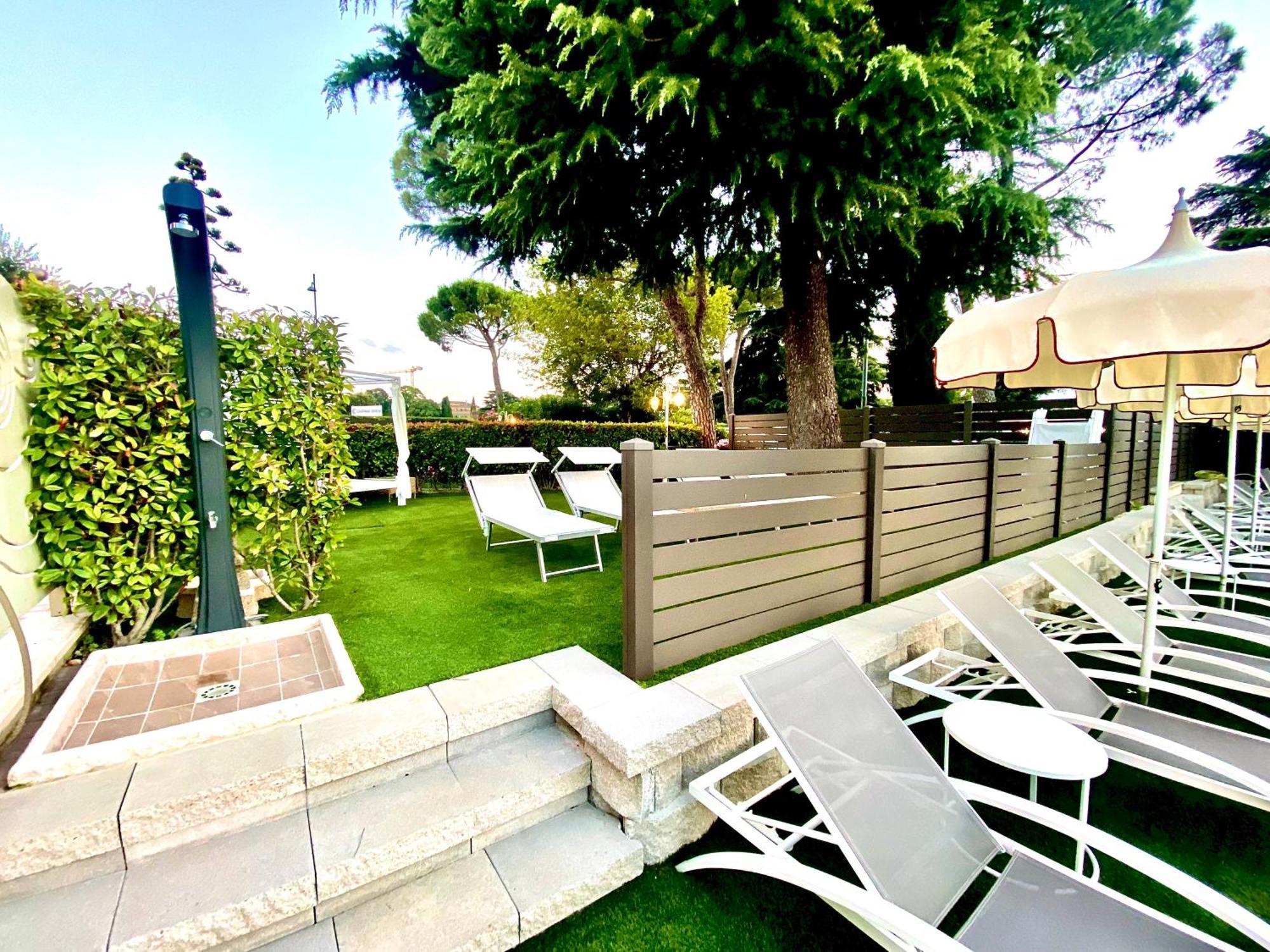 Hotel Aquila D'Oro Desenzano Desenzano del Garda Eksteriør bilde